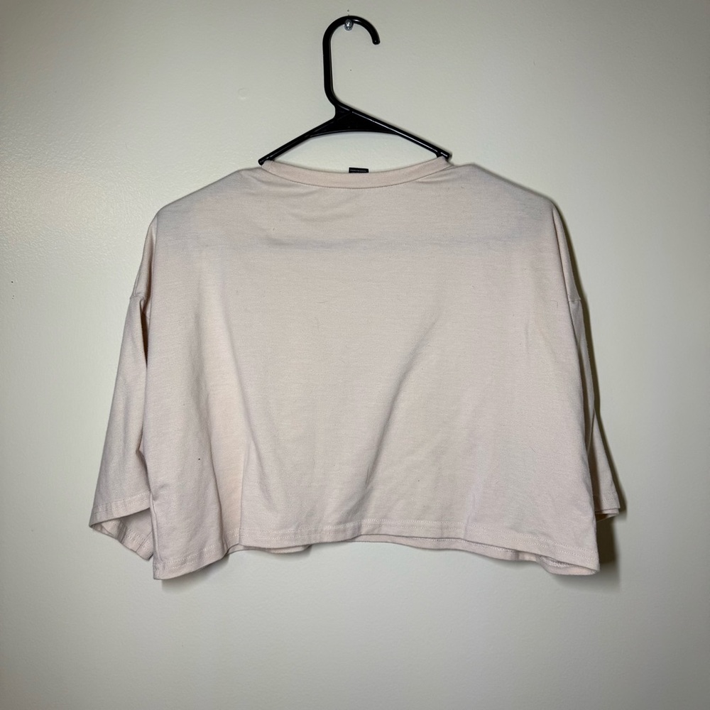SHEIN Cream Los Angeles Graphic Crop Top - Picture 2 of 3